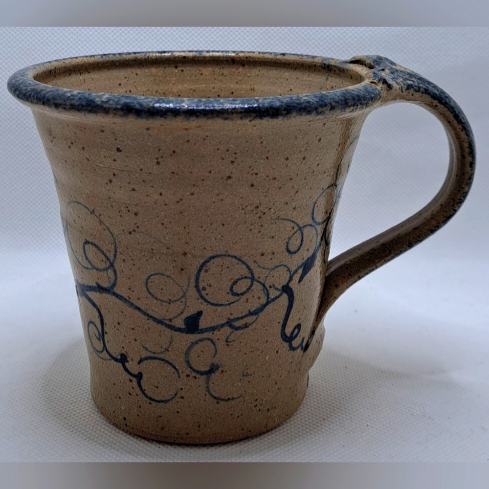 Vtg Art Pottery Mug With Beautiful Dark Blue Filigree Design Artist Signed